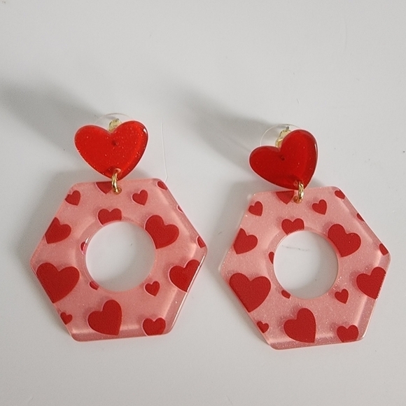 NEW Valentines Heart Pink Red Resin Earring - Picture 3 of 8